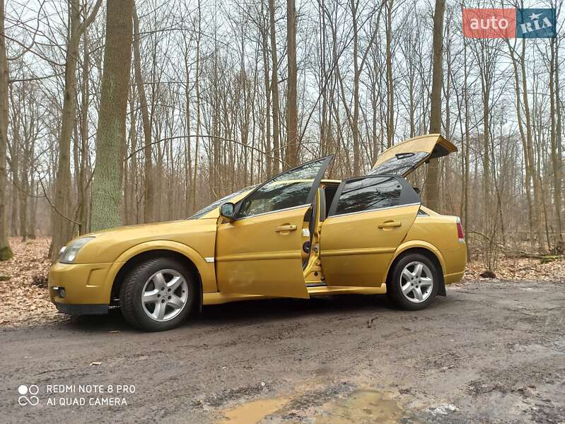 Лифтбек Opel Vectra 2003 в Хмельницком