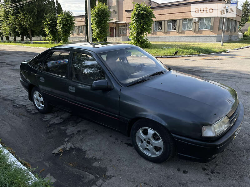 Седан Opel Vectra 1989 в Христиновке