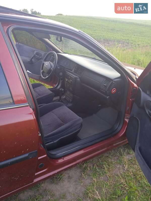 Седан Opel Vectra 1997 в Луцке