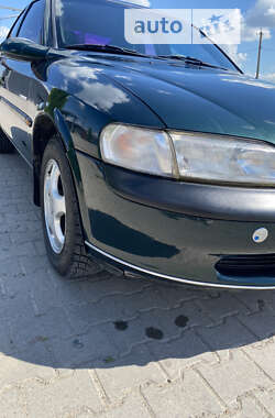 Седан Opel Vectra 1998 в Хотині