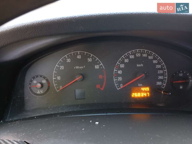 Седан Opel Vectra 2003 в Чернівцях