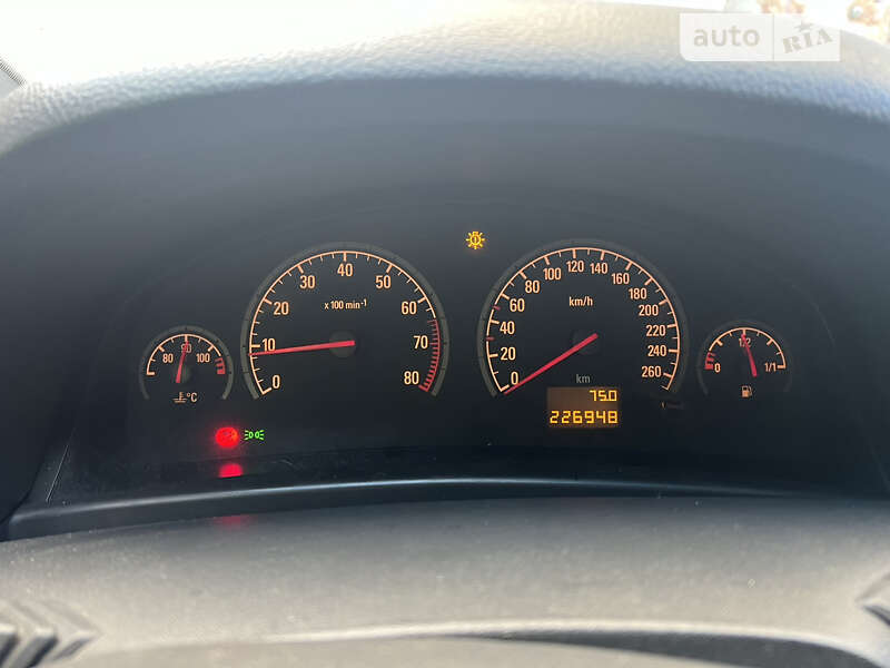 Седан Opel Vectra 2006 в Львові