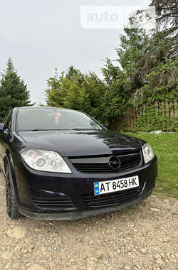 Седан Opel Vectra 2005 в Рожнятові