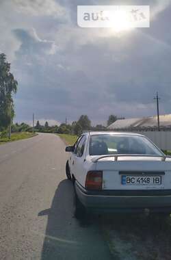 Седан Opel Vectra 1990 в Пустомытах