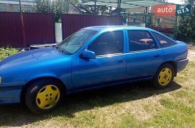 Лифтбек Opel Vectra 1989 в 