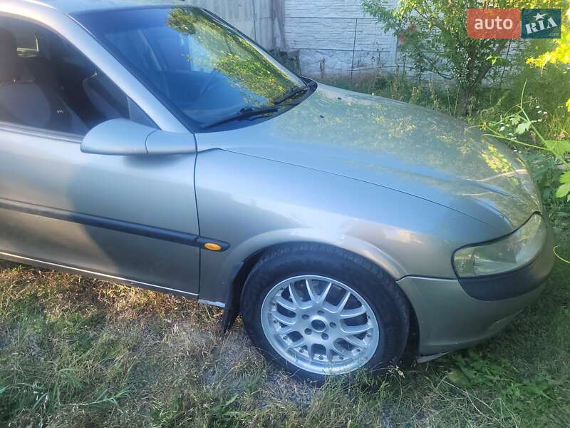 Универсал Opel Vectra 1998 в Харькове