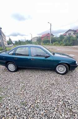 Седан Opel Vectra 1992 в Івано-Франківську