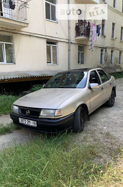 Лифтбек Opel Vectra 1993 в Черновцах