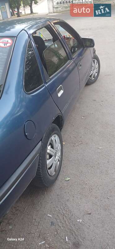 Седан Opel Vectra 1992 в Кам'янському