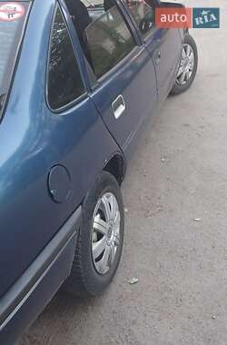 Седан Opel Vectra 1992 в 
