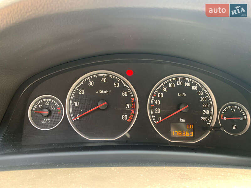 Седан Opel Vectra 2007 в Мостиске