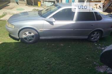 Седан Opel Vectra 2001 в Львові