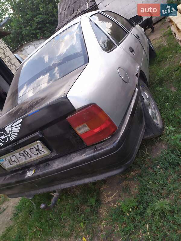 Седан Opel Vectra 1992 в Пятихатках