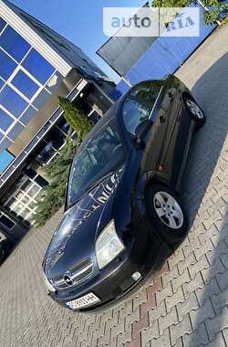 Седан Opel Vectra 2002 в Ужгороде