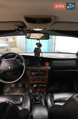 Лифтбек Opel Vectra 2000 в 