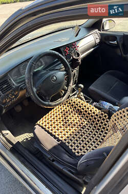 Универсал Opel Vectra 2000 в 