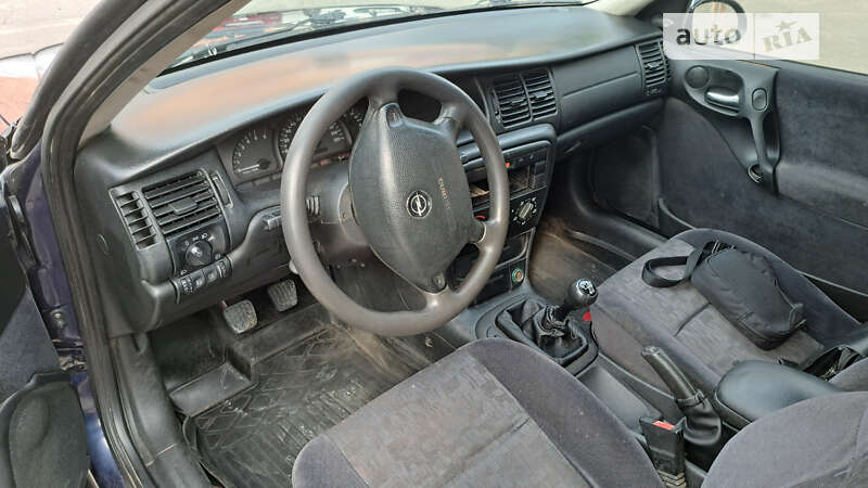 Седан Opel Vectra 1999 в Днепре