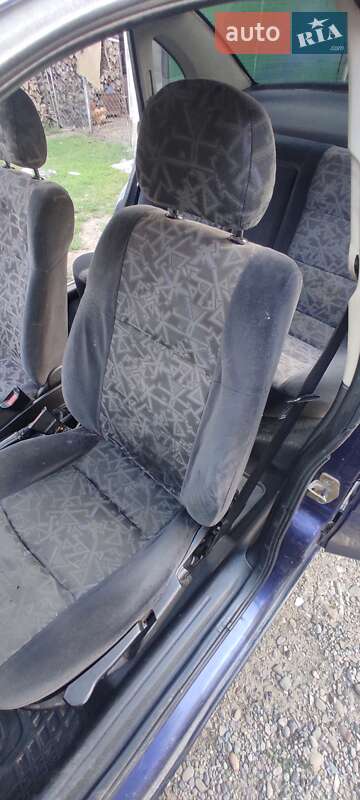 Седан Opel Vectra 1996 в Новоселице