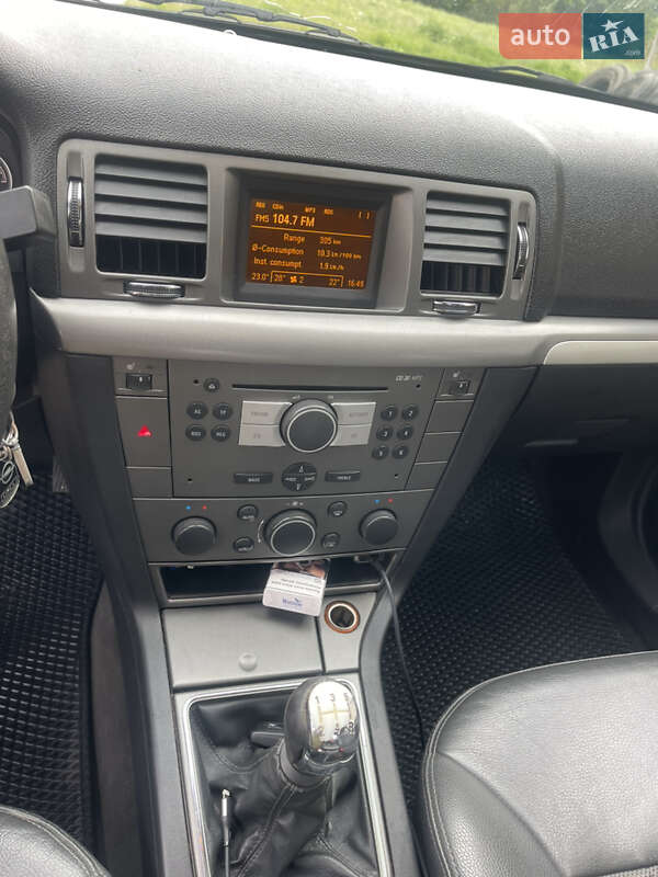 Седан Opel Vectra 2008 в Львове