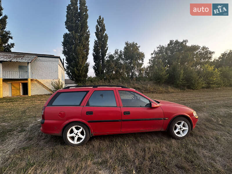 Универсал Opel Vectra 1998 в Тальном