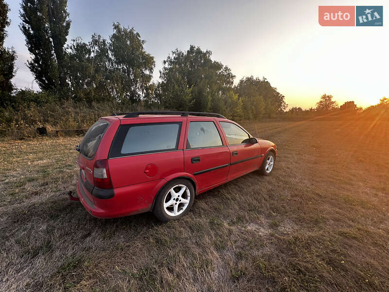 Универсал Opel Vectra 1998 в Тальном