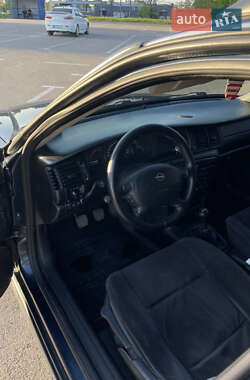 Универсал Opel Vectra 2000 в 
