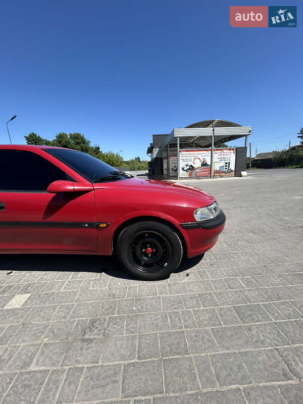 Ліфтбек Opel Vectra 1997 в Івано-Франківську