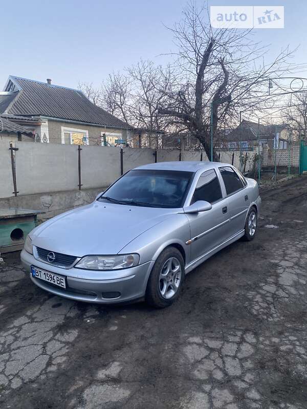 Седан Opel Vectra 2001 в Єланці