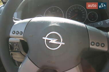 Универсал Opel Vectra 2003 в Звенигородке