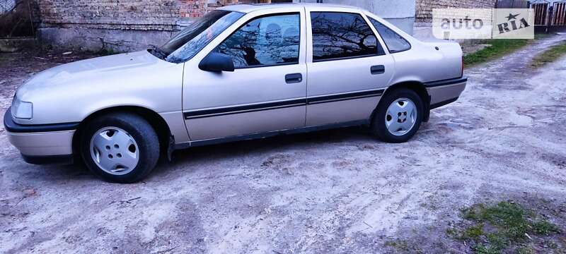 Седан Opel Vectra 1991 в Золочеві