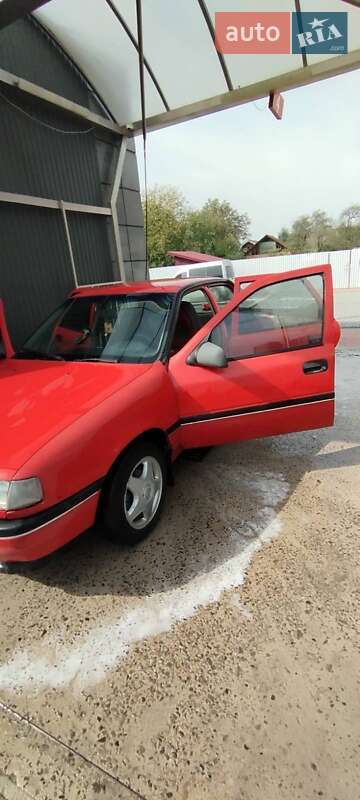 Седан Opel Vectra 1992 в Коломиї