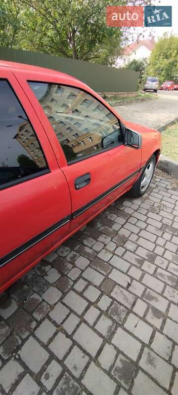 Седан Opel Vectra 1992 в Коломиї