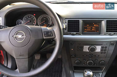 Универсал Opel Vectra 2005 в 