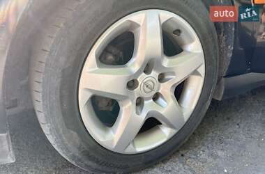Седан Opel Vectra 2002 в 