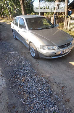 Лифтбек Opel Vectra 1998 в Немирове