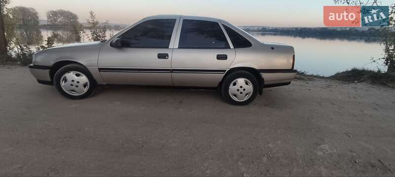 Седан Opel Vectra 1991 в Золочеві