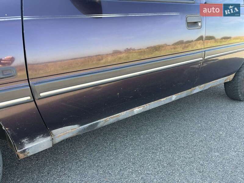 Седан Opel Vectra 1992 в Львове