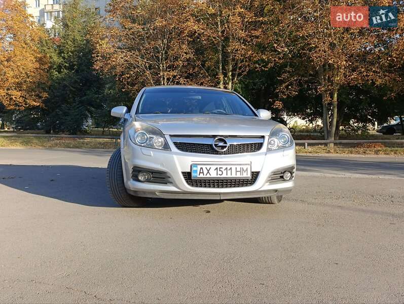 Седан Opel Vectra 2008 в Краснограді