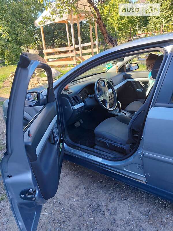 Седан Opel Vectra 2004 в Могилев-Подольске фото 13 Седан Opel Vectra 2004 в Могилев-Подольске