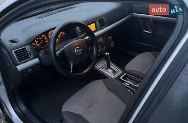 Универсал Opel Vectra 2004 в 