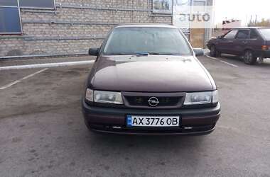 Лифтбек Opel Vectra 1993 в Чугуеве