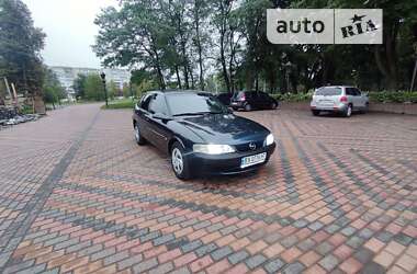 Лифтбек Opel Vectra 1999 в Звягеле