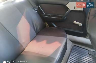 Седан Opel Vectra 1990 в 