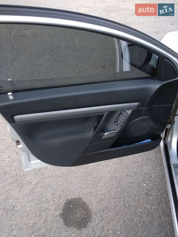 Седан Opel Vectra 2006 в Кривом Роге