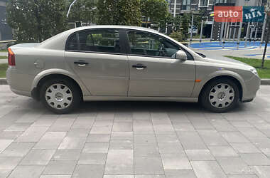 Седан Opel Vectra 2005 в Киеве