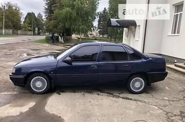 Седан Opel Vectra 1990 в Косове