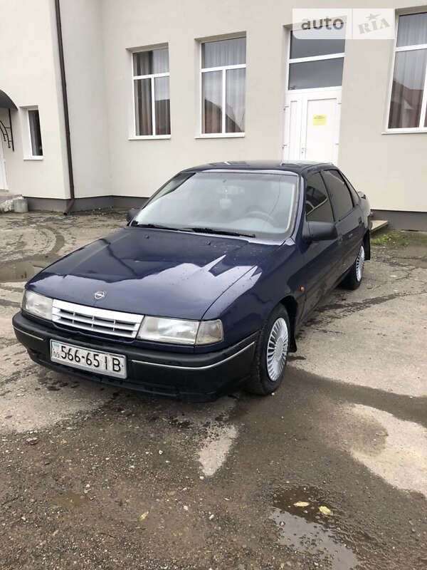 Седан Opel Vectra 1990 в Косове