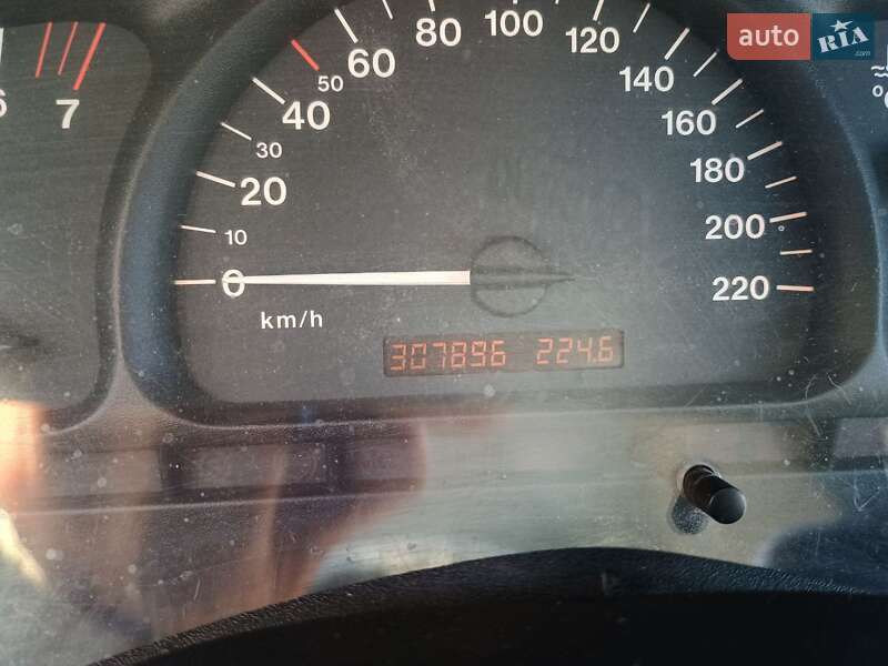 Универсал Opel Vectra 1999 в Киеве