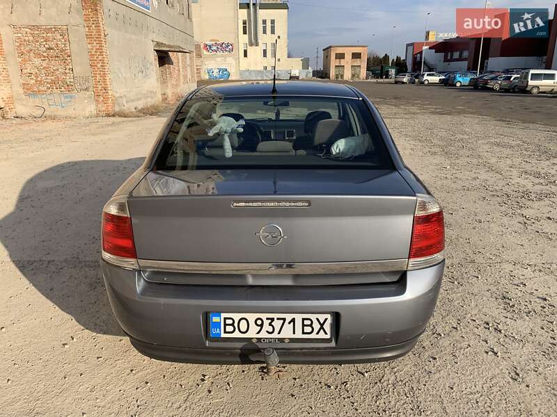 Седан Opel Vectra 2004 в Тернополе