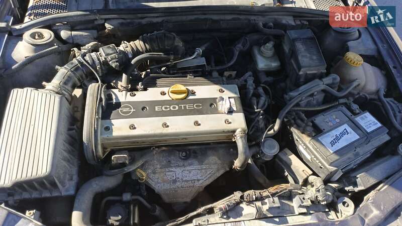 Седан Opel Vectra 1998 в Львове